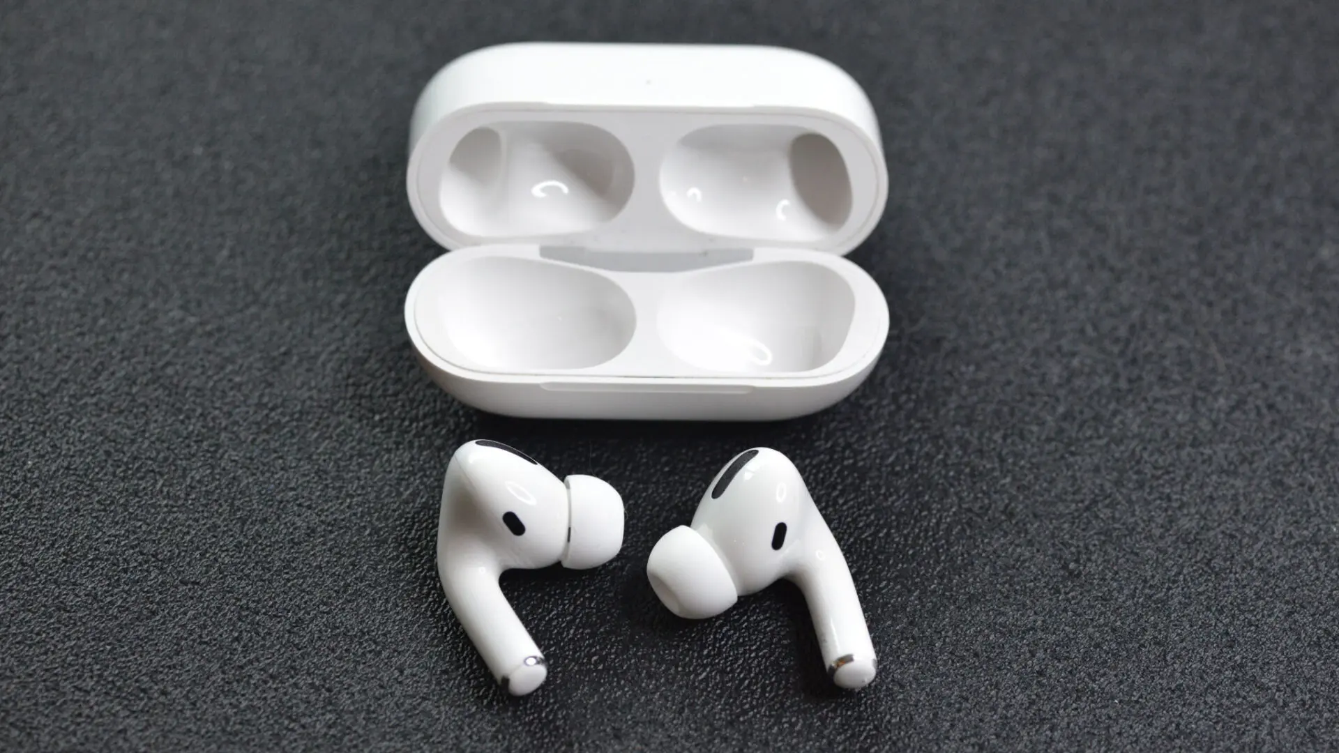 AirPods 3 sẽ được ra mắt cùng iPhone 13, giá cao hơn