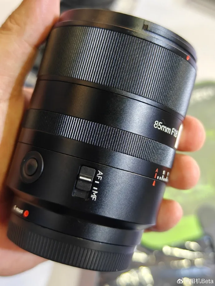 7Artisans AF 85mm F1.8 E 1.jpg