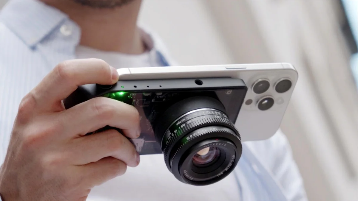 switchlens iphone.jpg